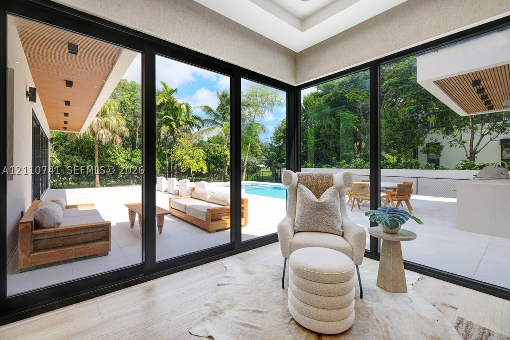 9445 SW 73rd Ave Pinecrest, FL 33156