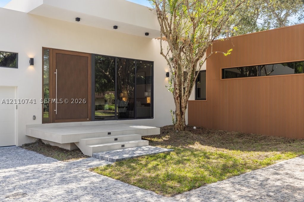 9445 SW 73rd Ave Pinecrest, FL 33156