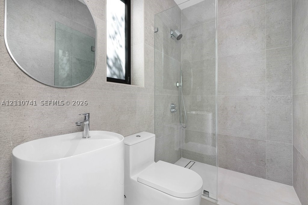 9445 SW 73rd Ave Pinecrest, FL 33156