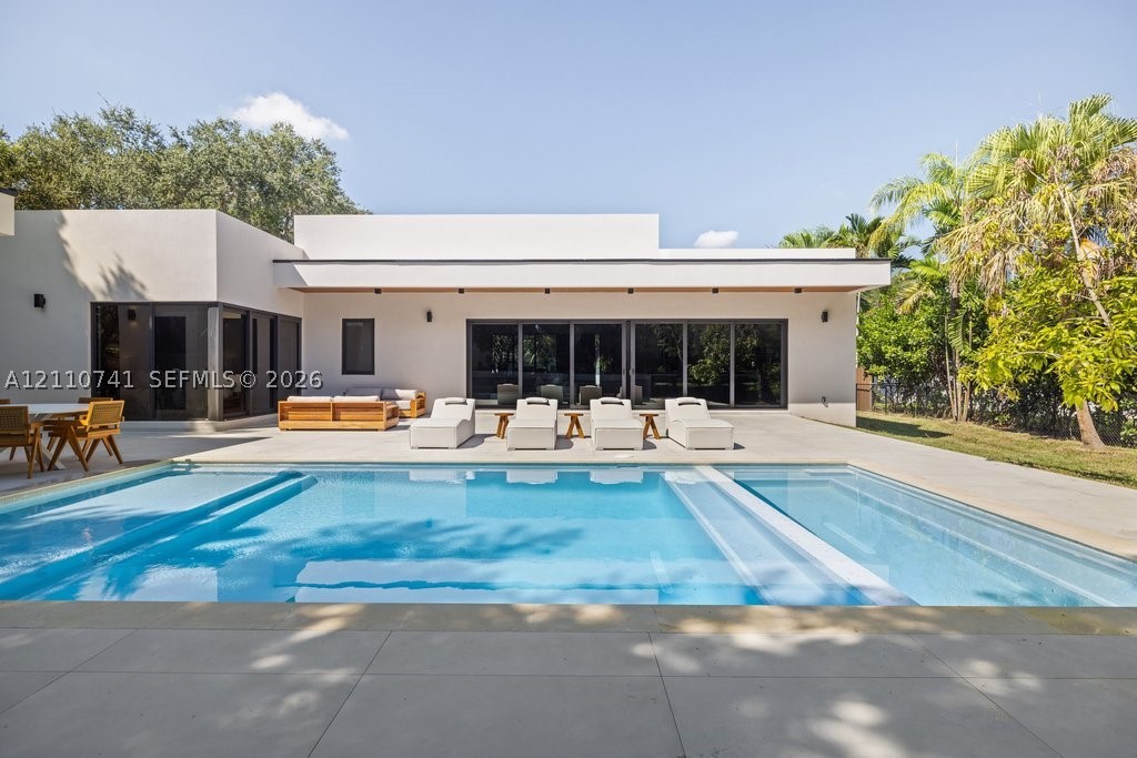 9445 SW 73rd Ave Pinecrest, FL 33156
