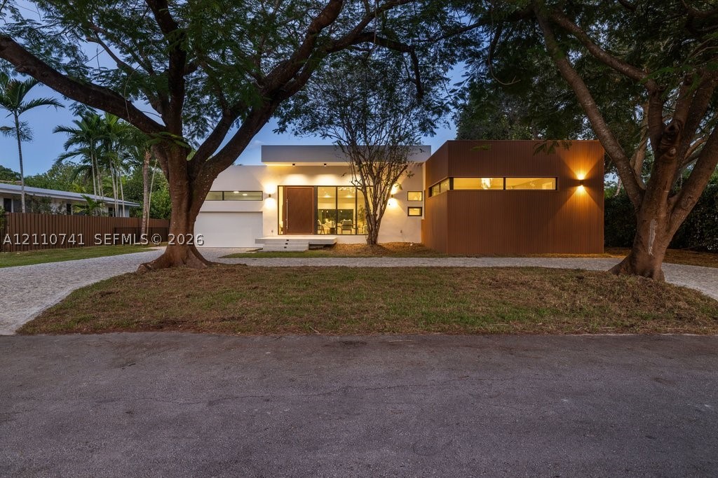 9445 SW 73rd Ave Pinecrest, FL 33156