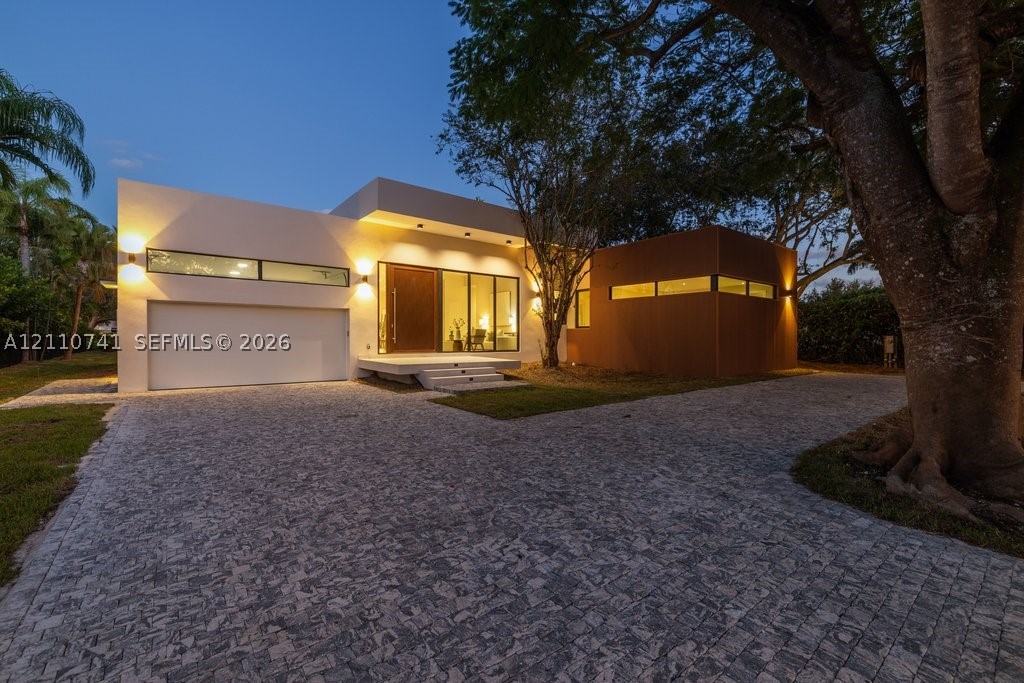 9445 SW 73rd Ave Pinecrest, FL 33156