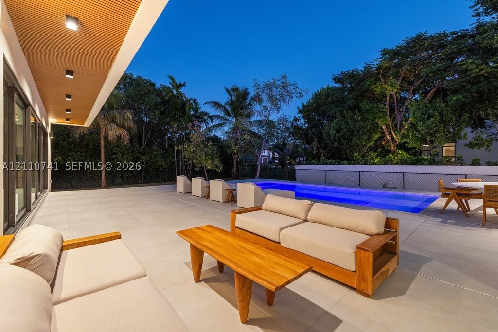 9445 SW 73rd Ave Pinecrest, FL 33156