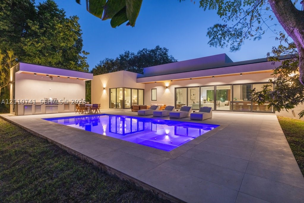 9445 SW 73rd Ave Pinecrest, FL 33156