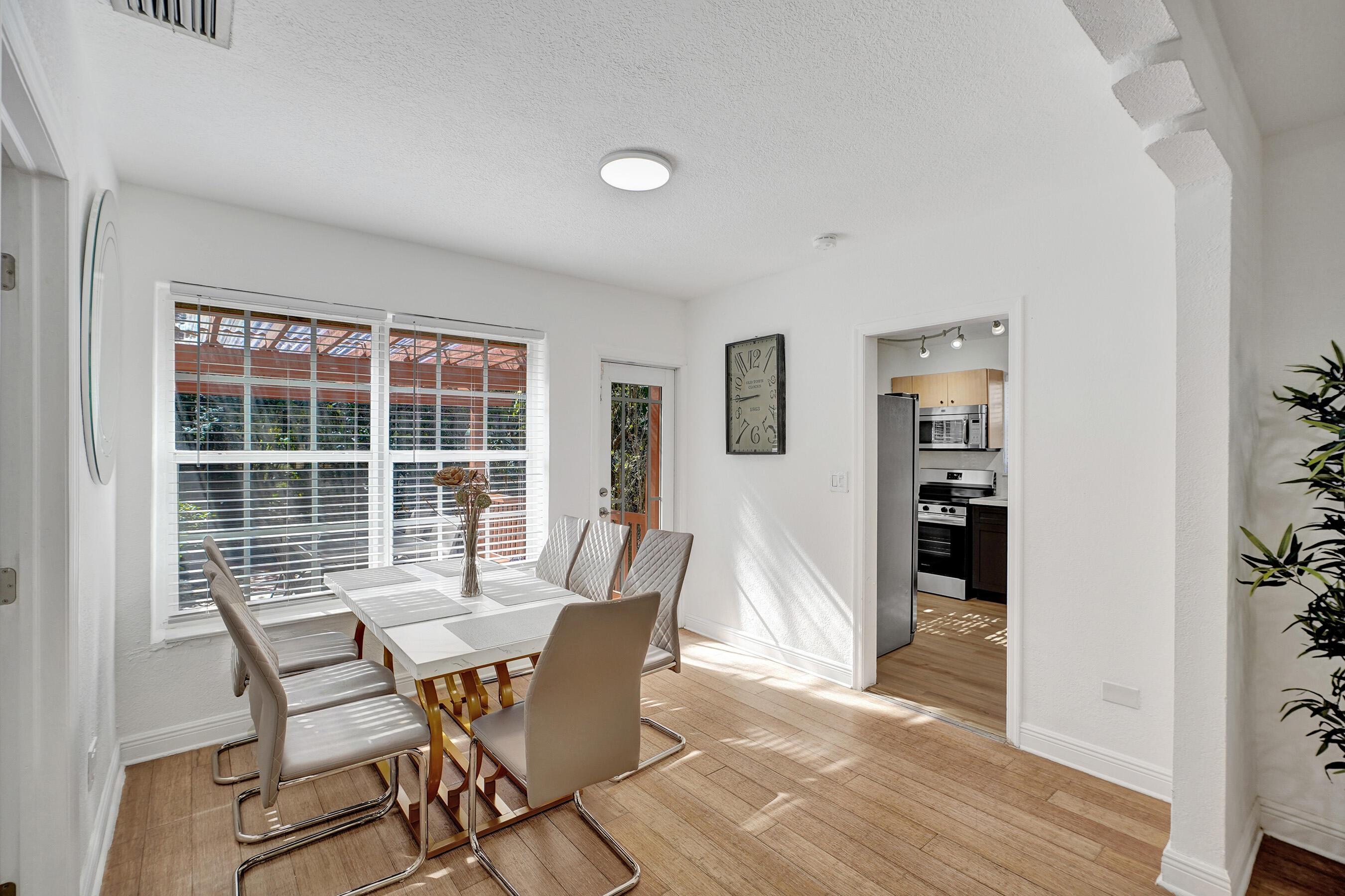 130 NE 49th Miami, FL 33137