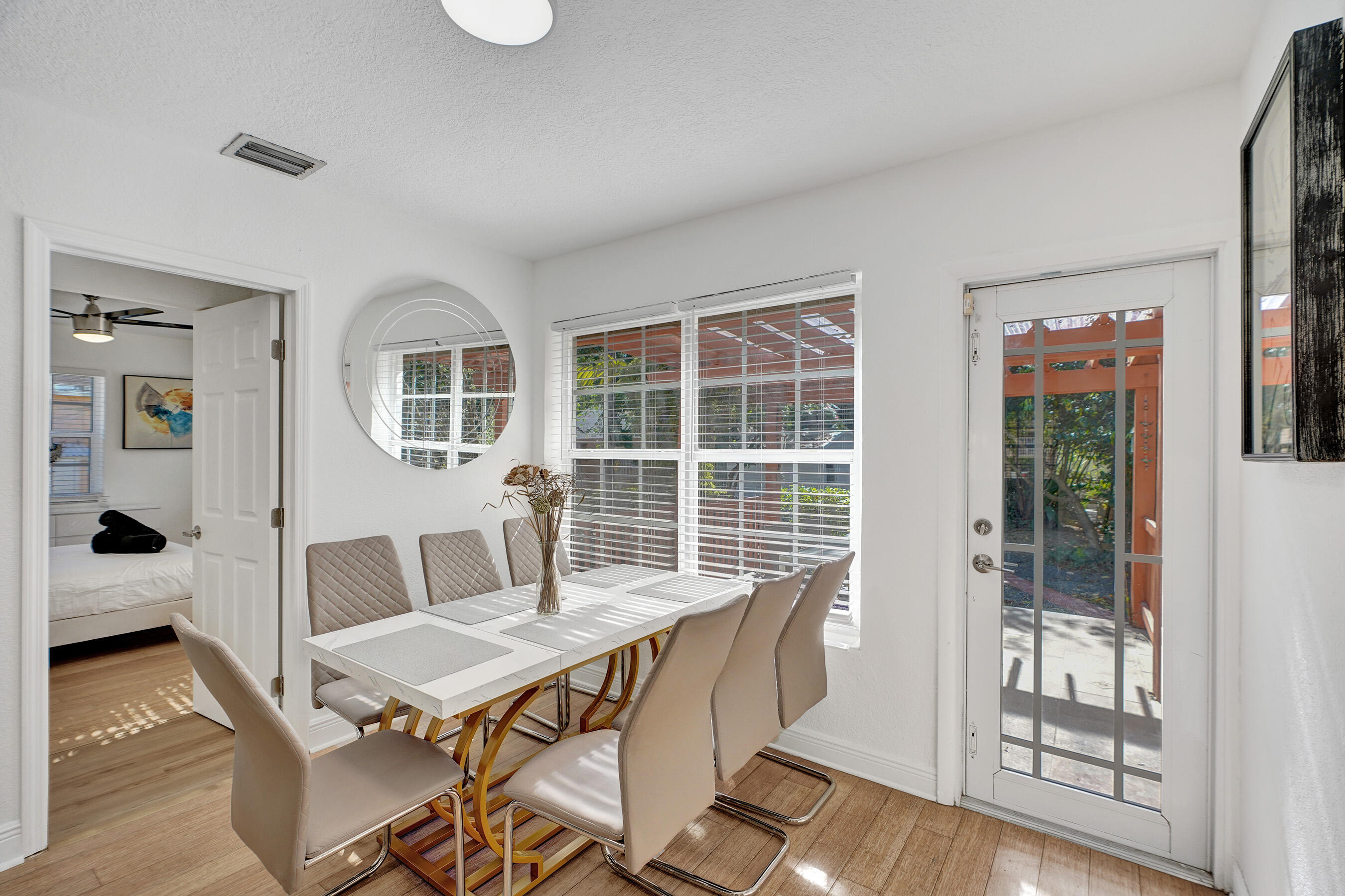 130 NE 49th Miami, FL 33137