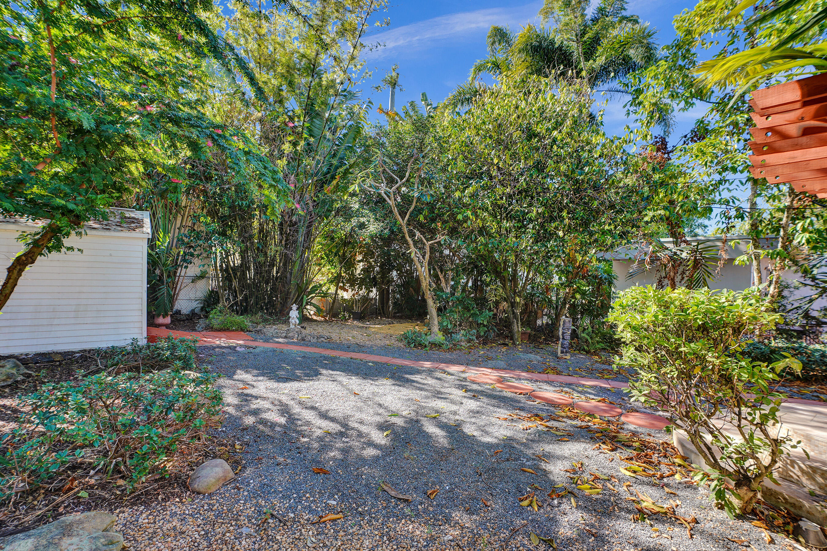 130 NE 49th Miami, FL 33137