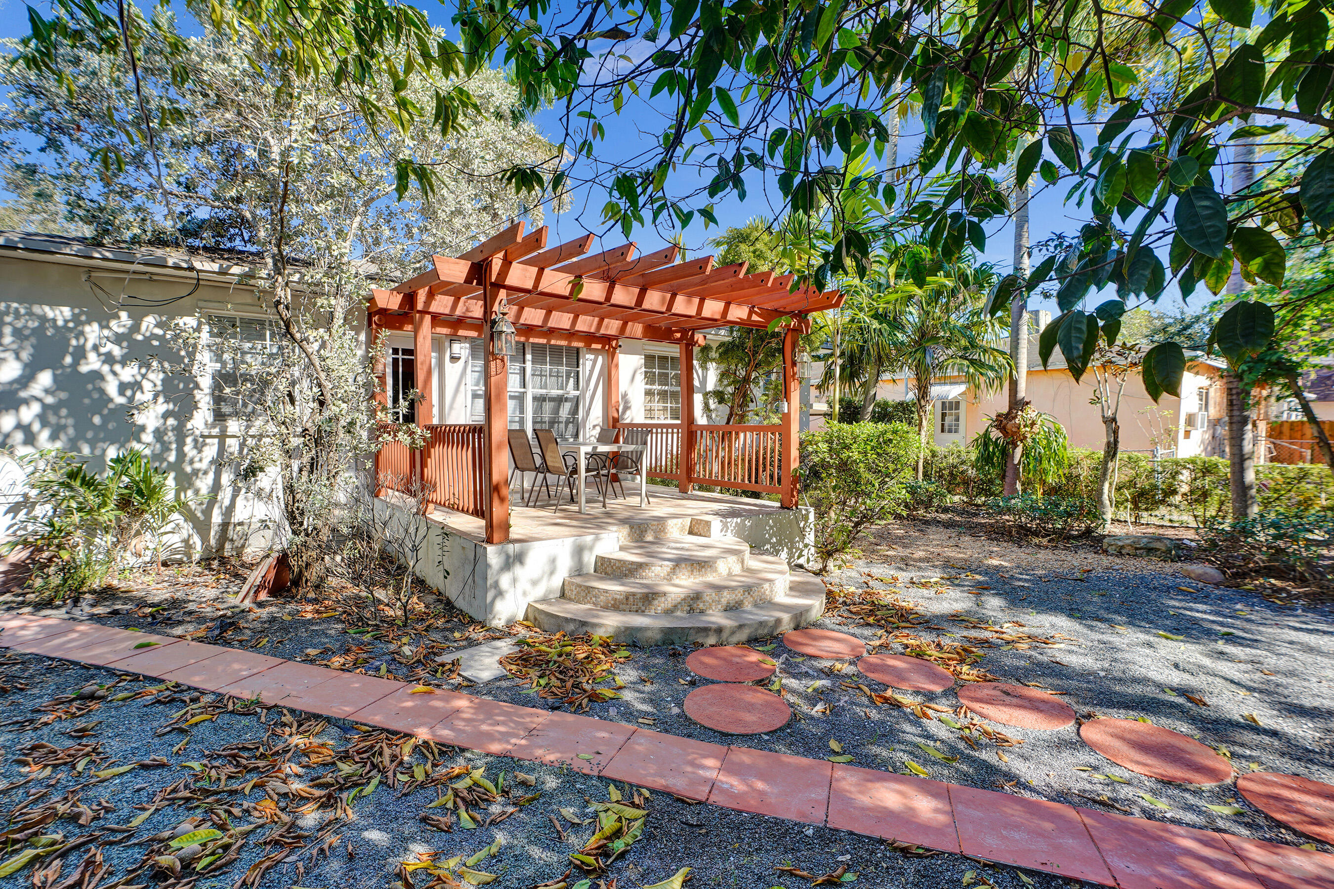 130 NE 49th Miami, FL 33137