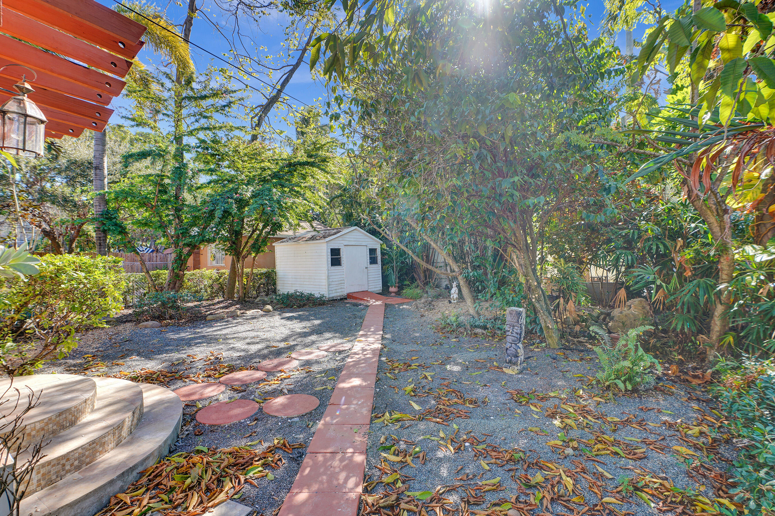 130 NE 49th Miami, FL 33137