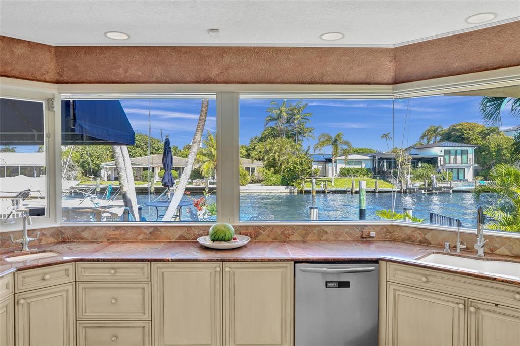 2875 NE 25th Fort Lauderdale, FL 33305