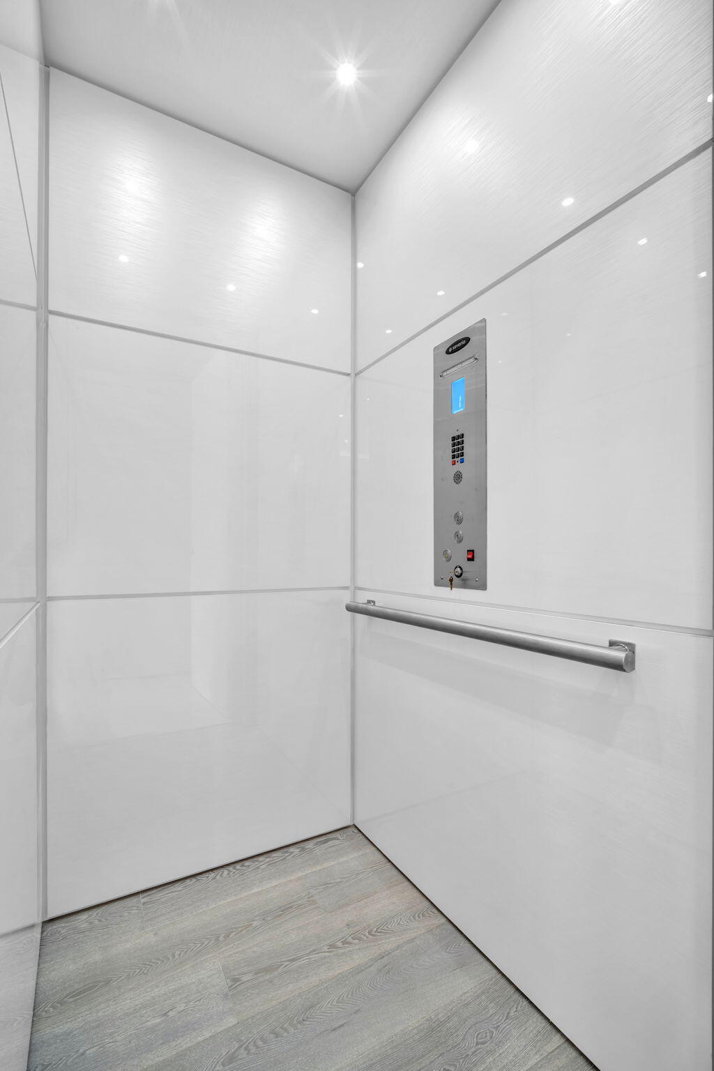 17787 Scarsdale Boca Raton, FL 33496