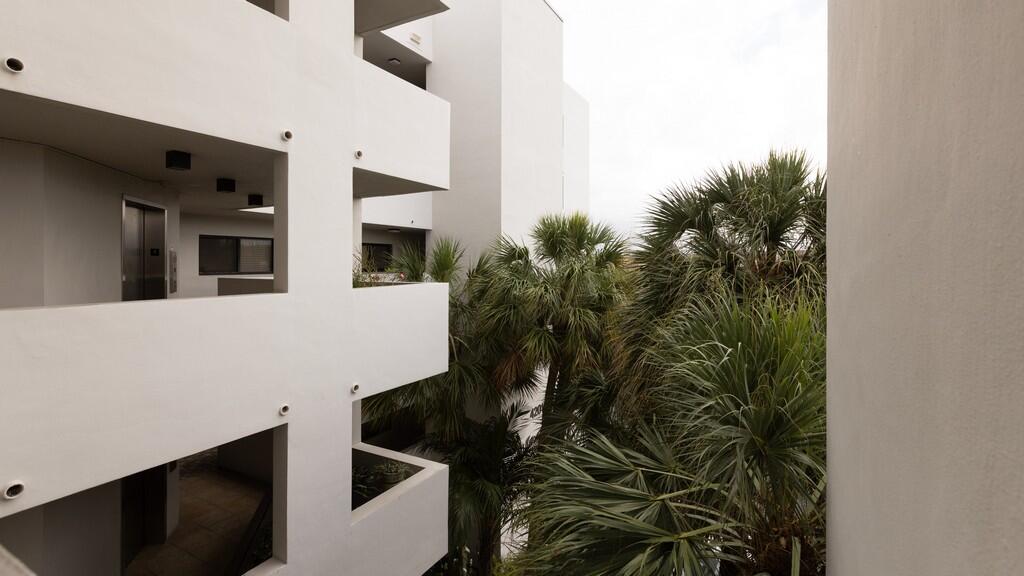 4201 N Ocean #402 Hollywood, FL 33019