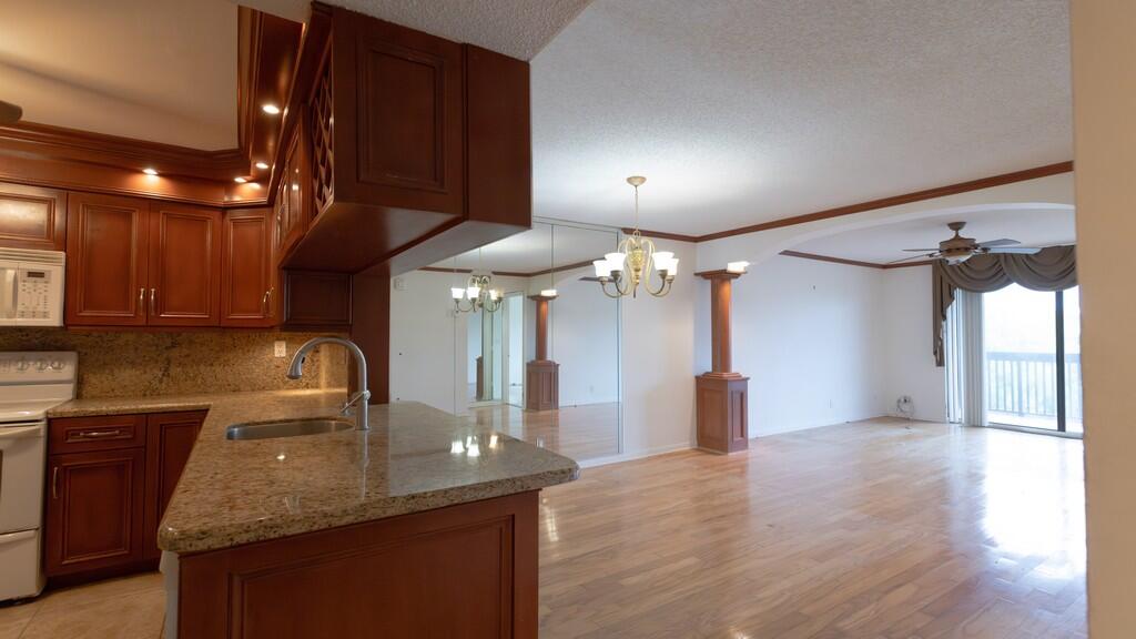 4201 N Ocean #402 Hollywood, FL 33019