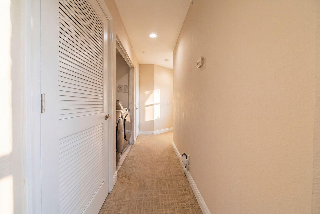 261 SW 6th Pompano Beach, FL 33060