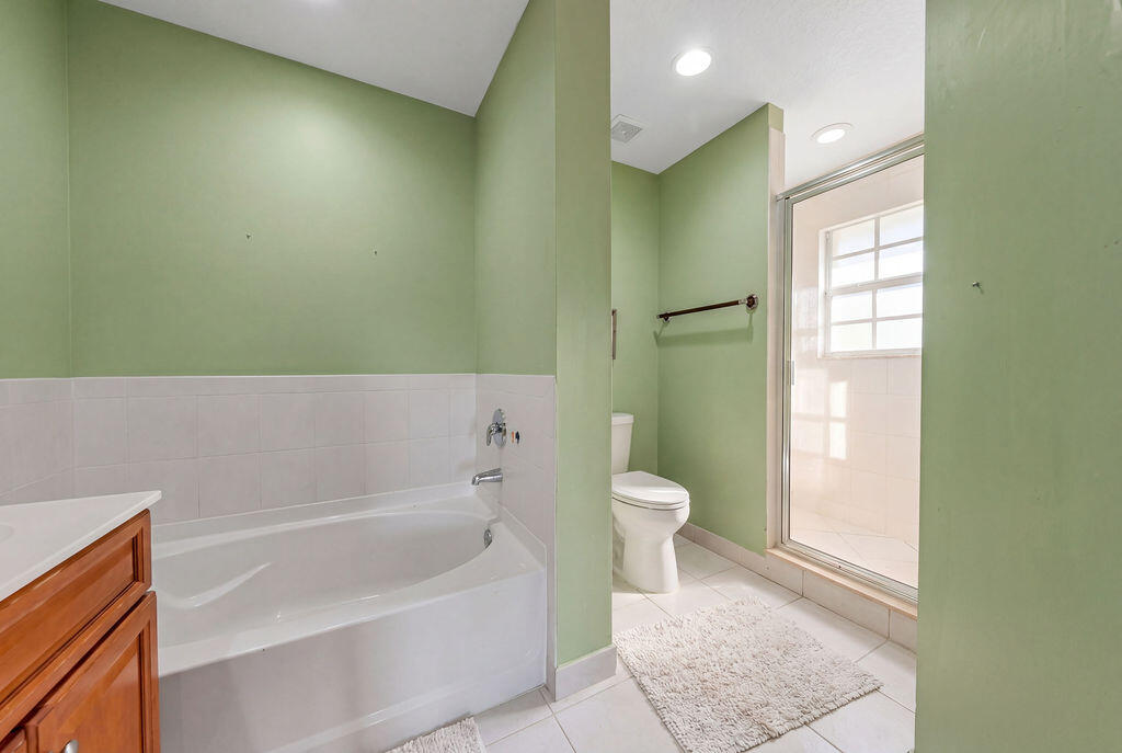 261 SW 6th Pompano Beach, FL 33060