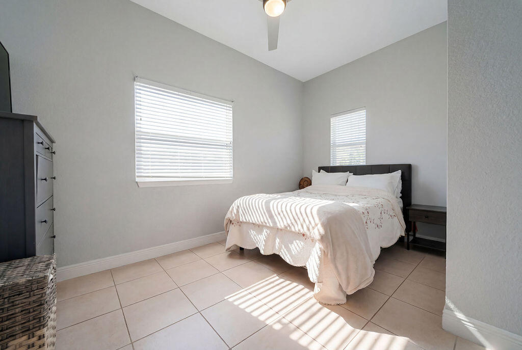 261 SW 6th Pompano Beach, FL 33060