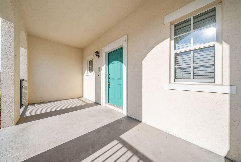 261 SW 6th Pompano Beach, FL 33060