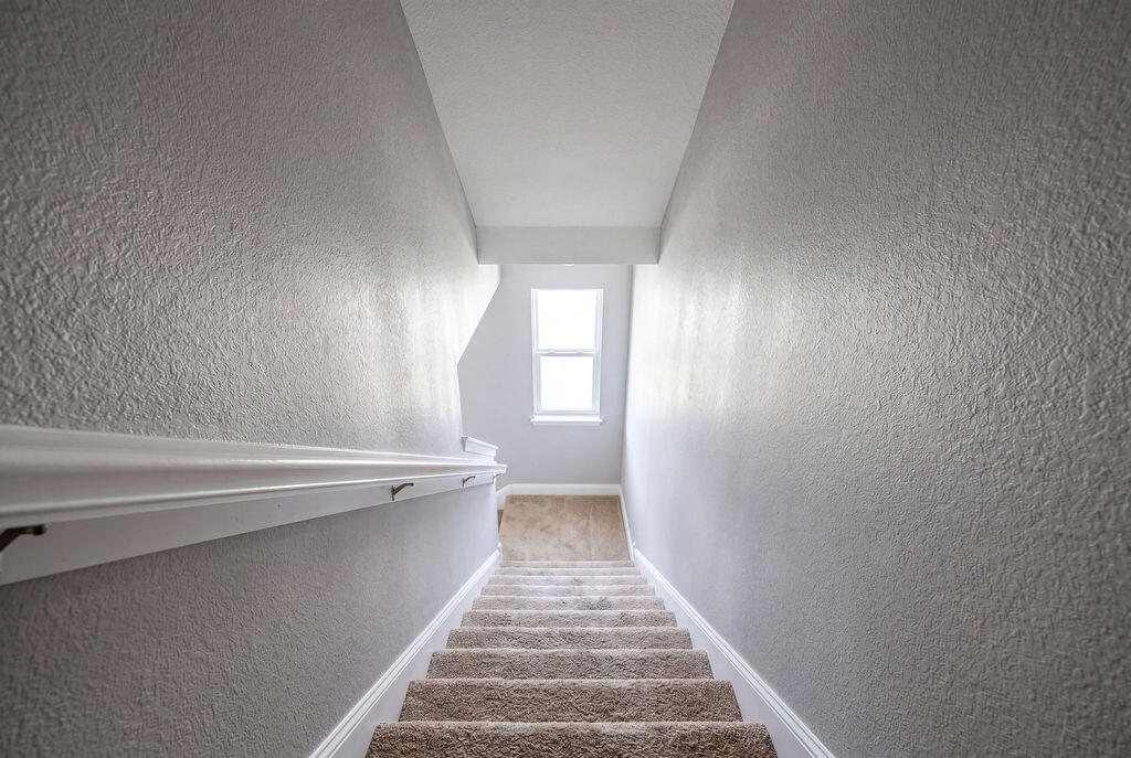 261 SW 6th Pompano Beach, FL 33060