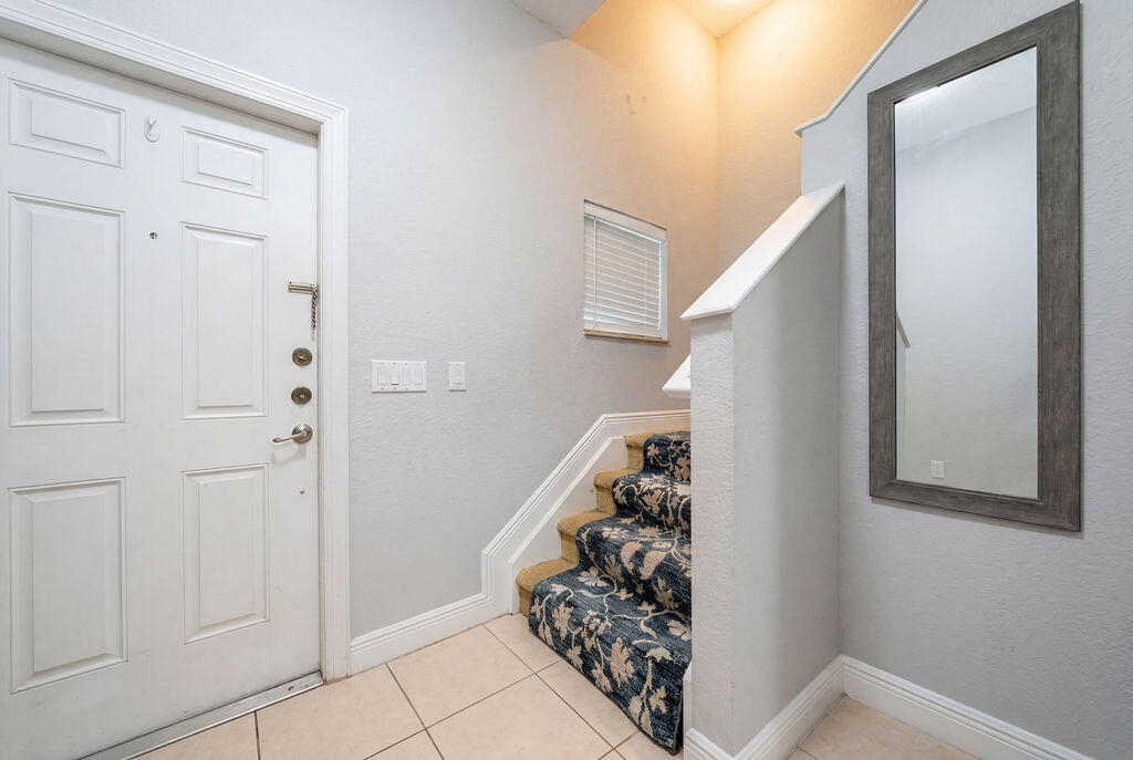 261 SW 6th Pompano Beach, FL 33060