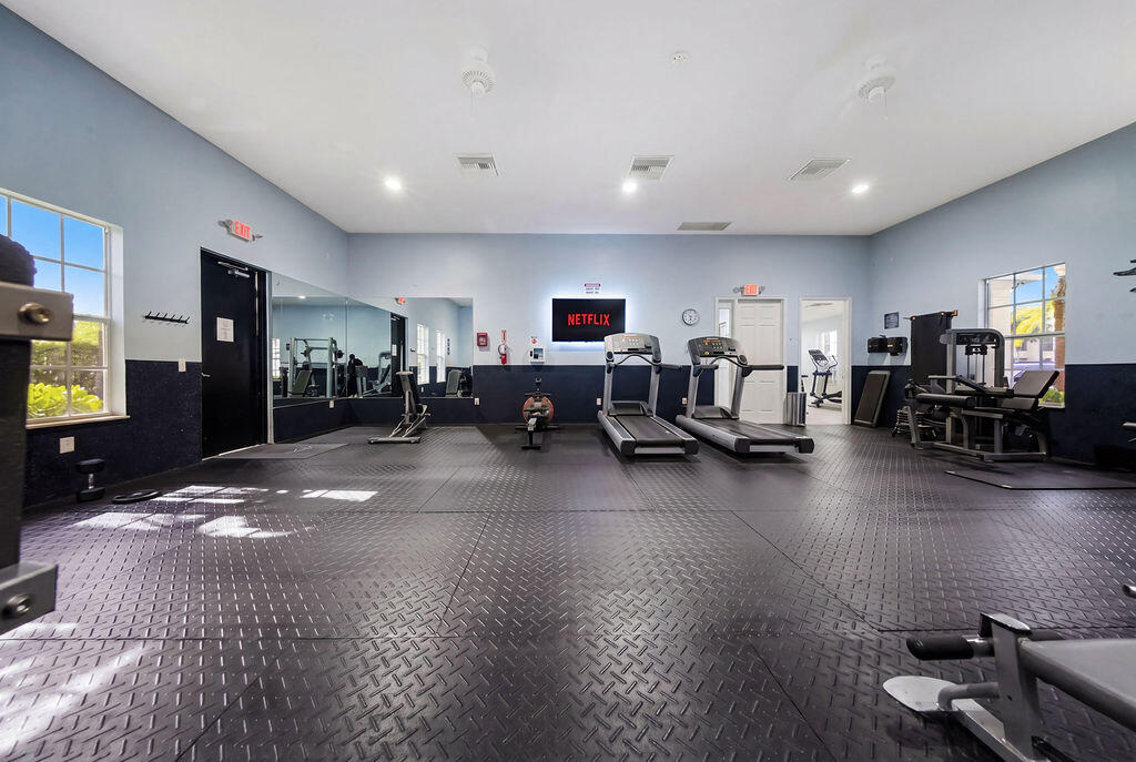 261 SW 6th Pompano Beach, FL 33060