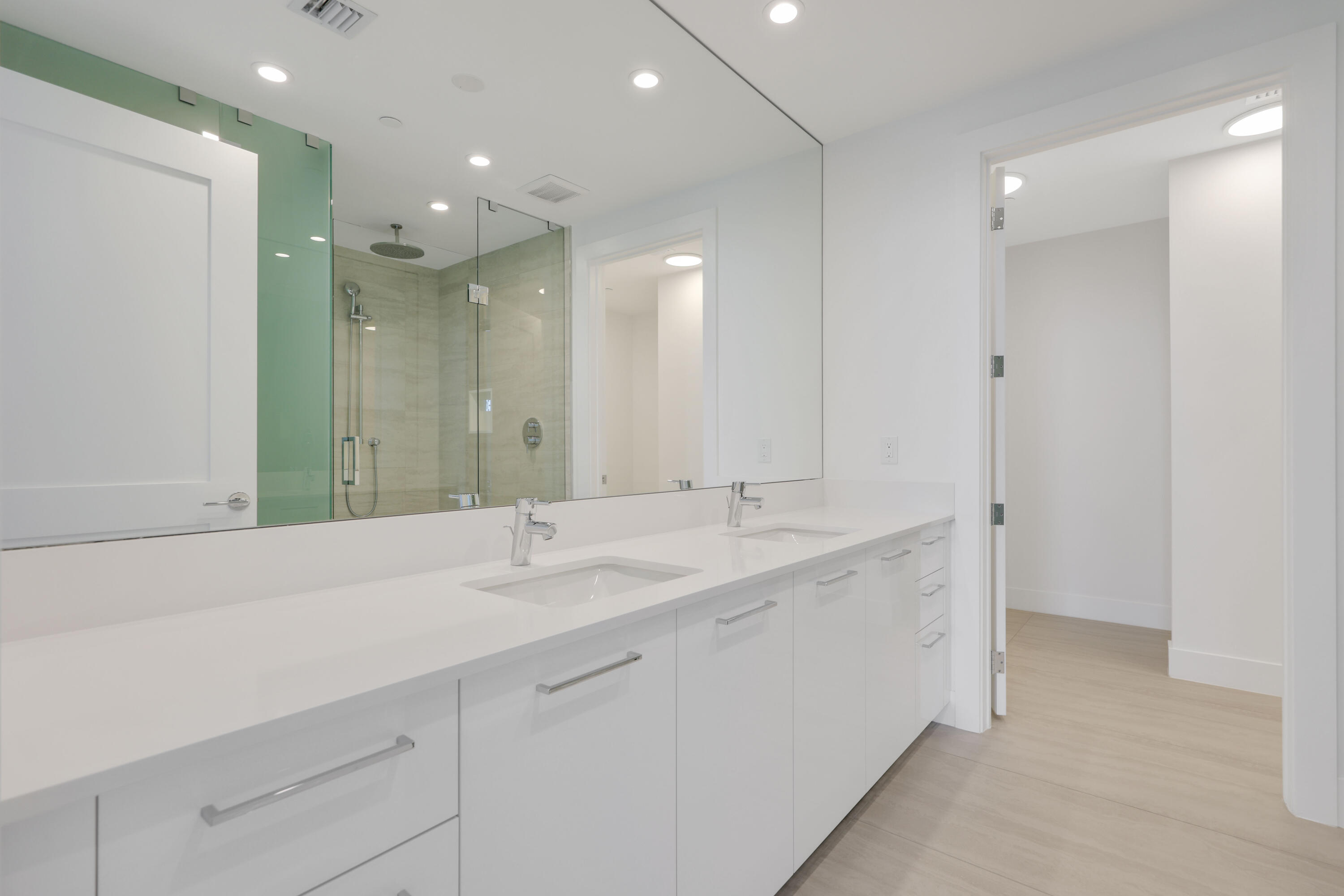 151 N Seabreeze #903 Fort Lauderdale, FL 33304