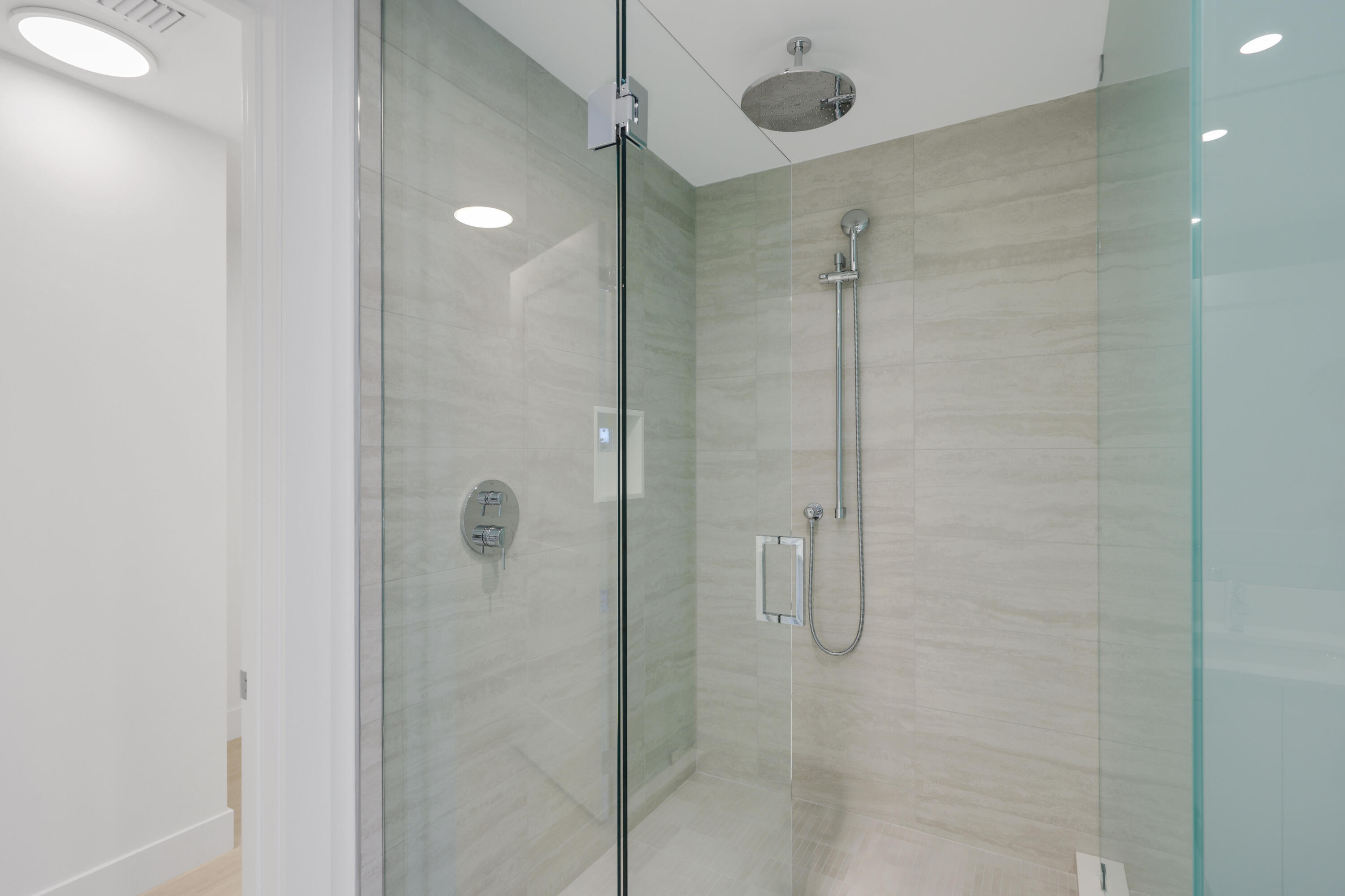 151 N Seabreeze #903 Fort Lauderdale, FL 33304