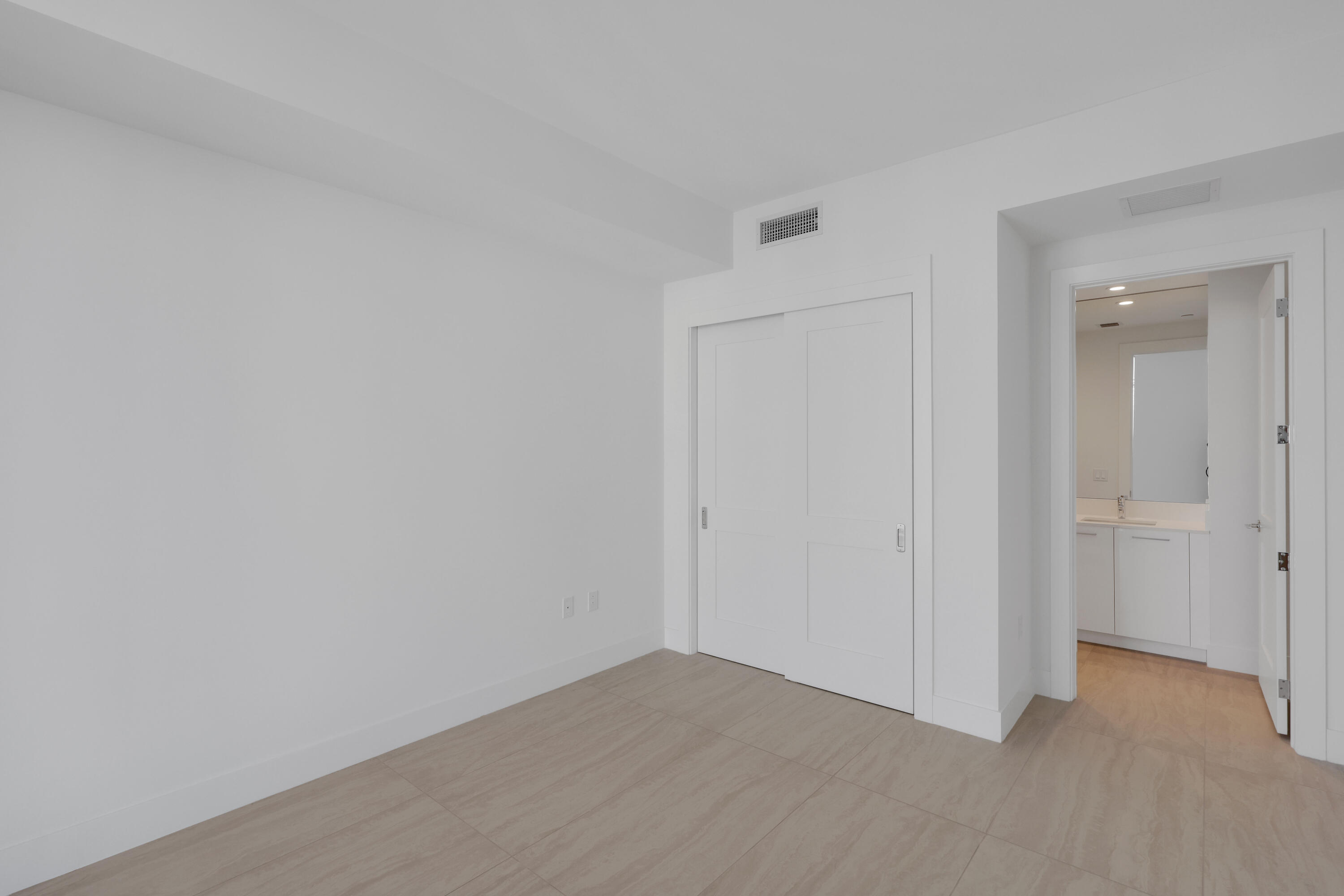 151 N Seabreeze #903 Fort Lauderdale, FL 33304