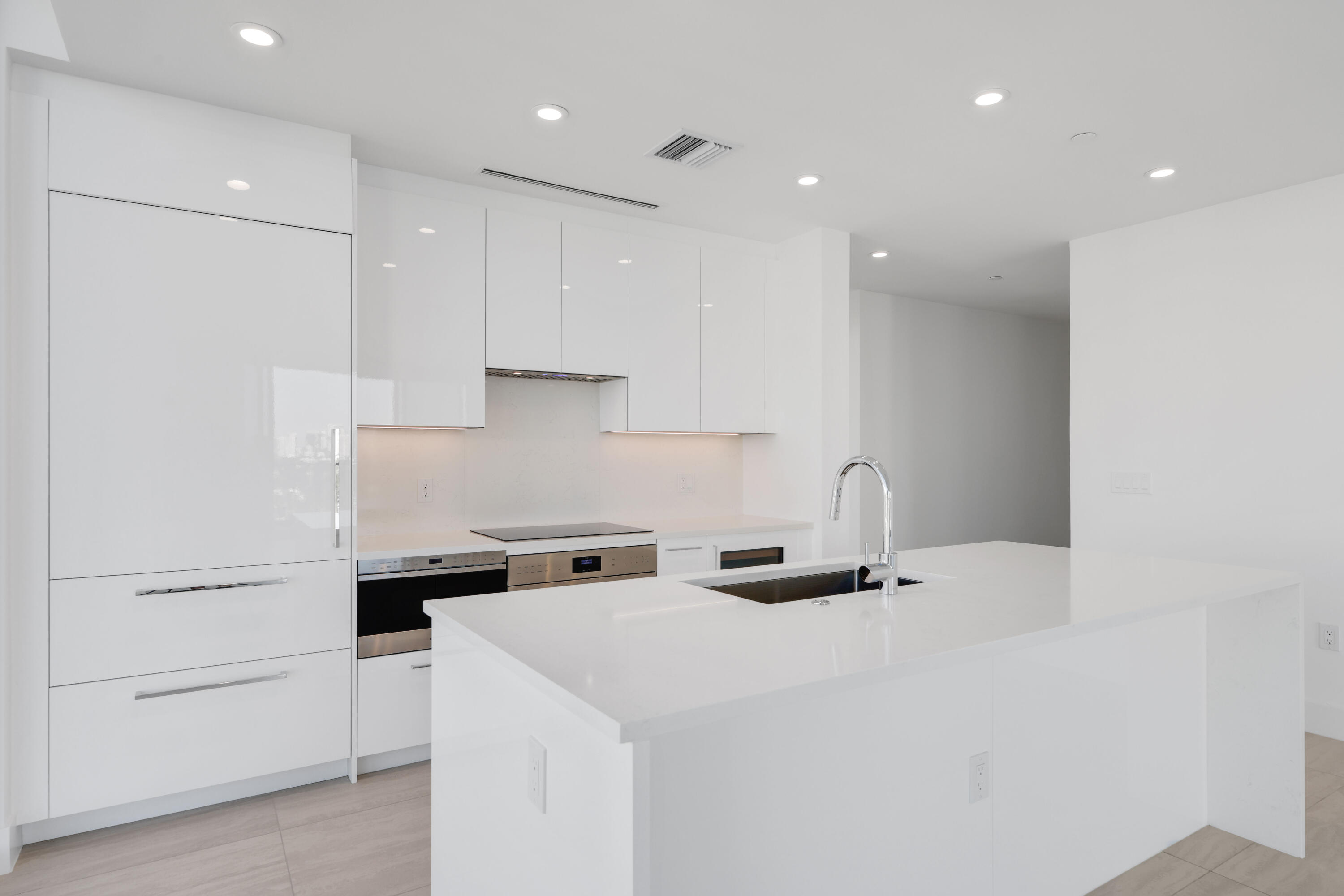 151 N Seabreeze #903 Fort Lauderdale, FL 33304
