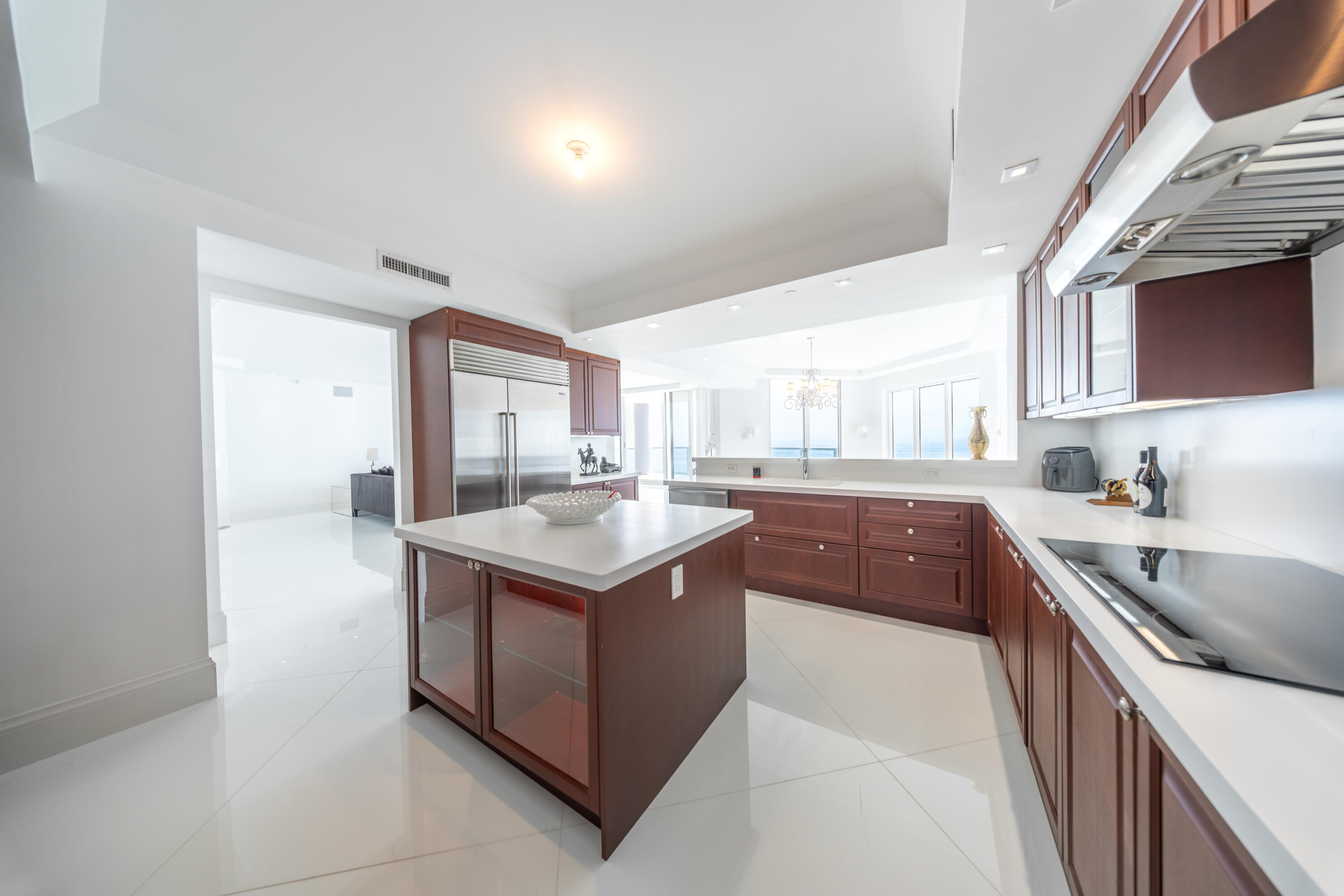 2700 N Ocean #2501a Riviera Beach, FL 33404