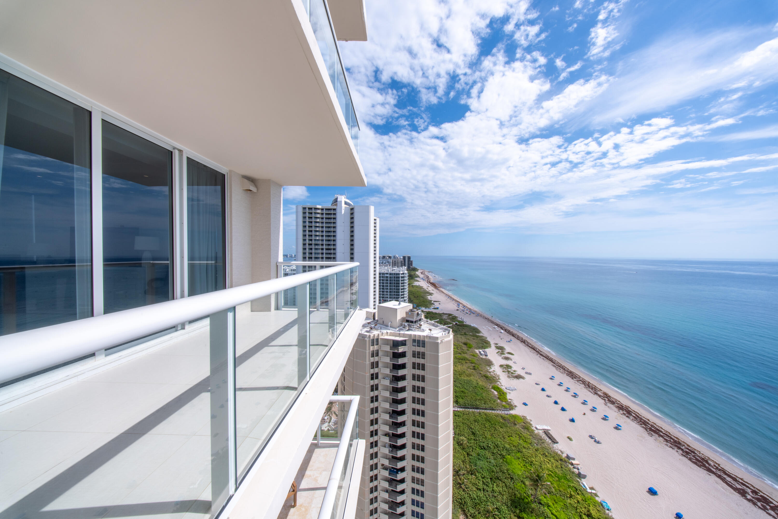 2700 N Ocean #2501a Riviera Beach, FL 33404