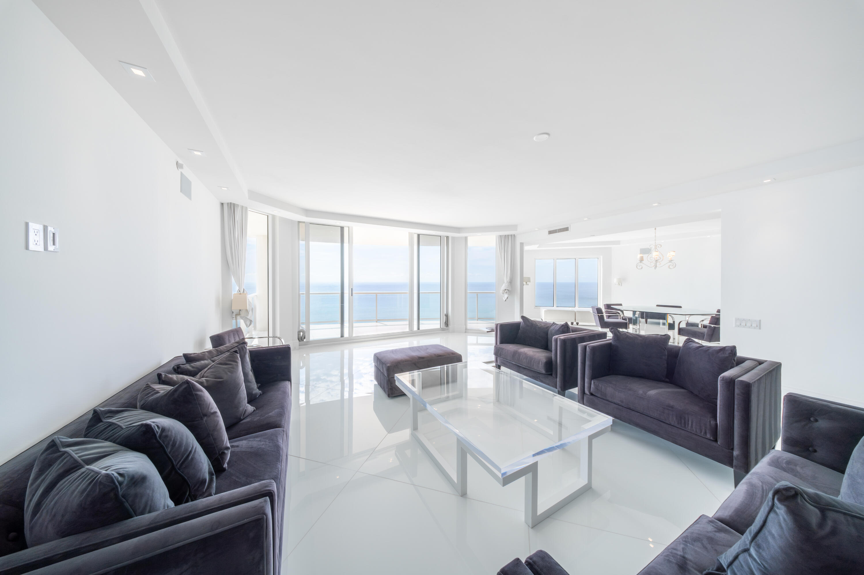 2700 N Ocean #2501a Riviera Beach, FL 33404