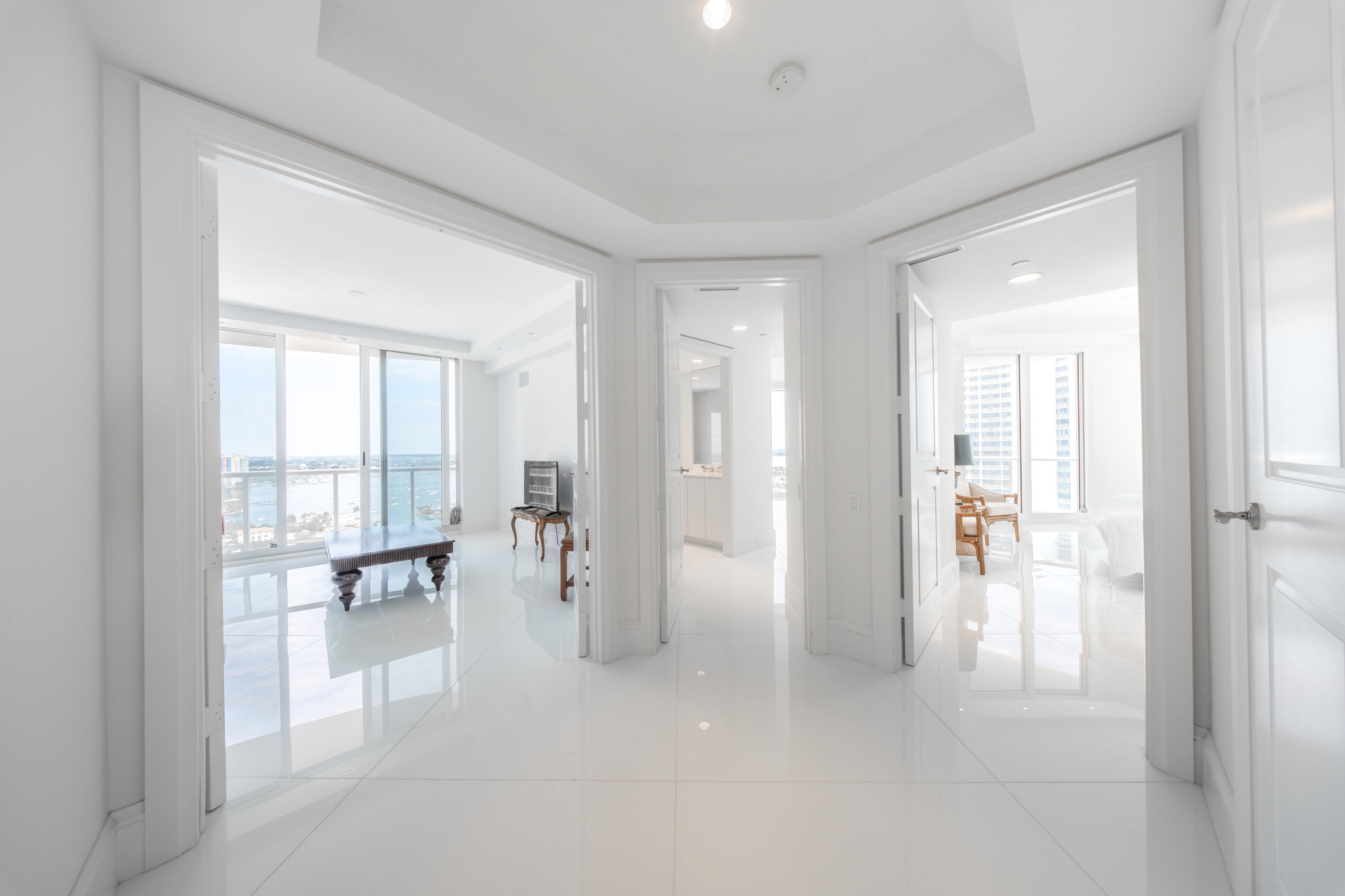 2700 N Ocean #2501a Riviera Beach, FL 33404