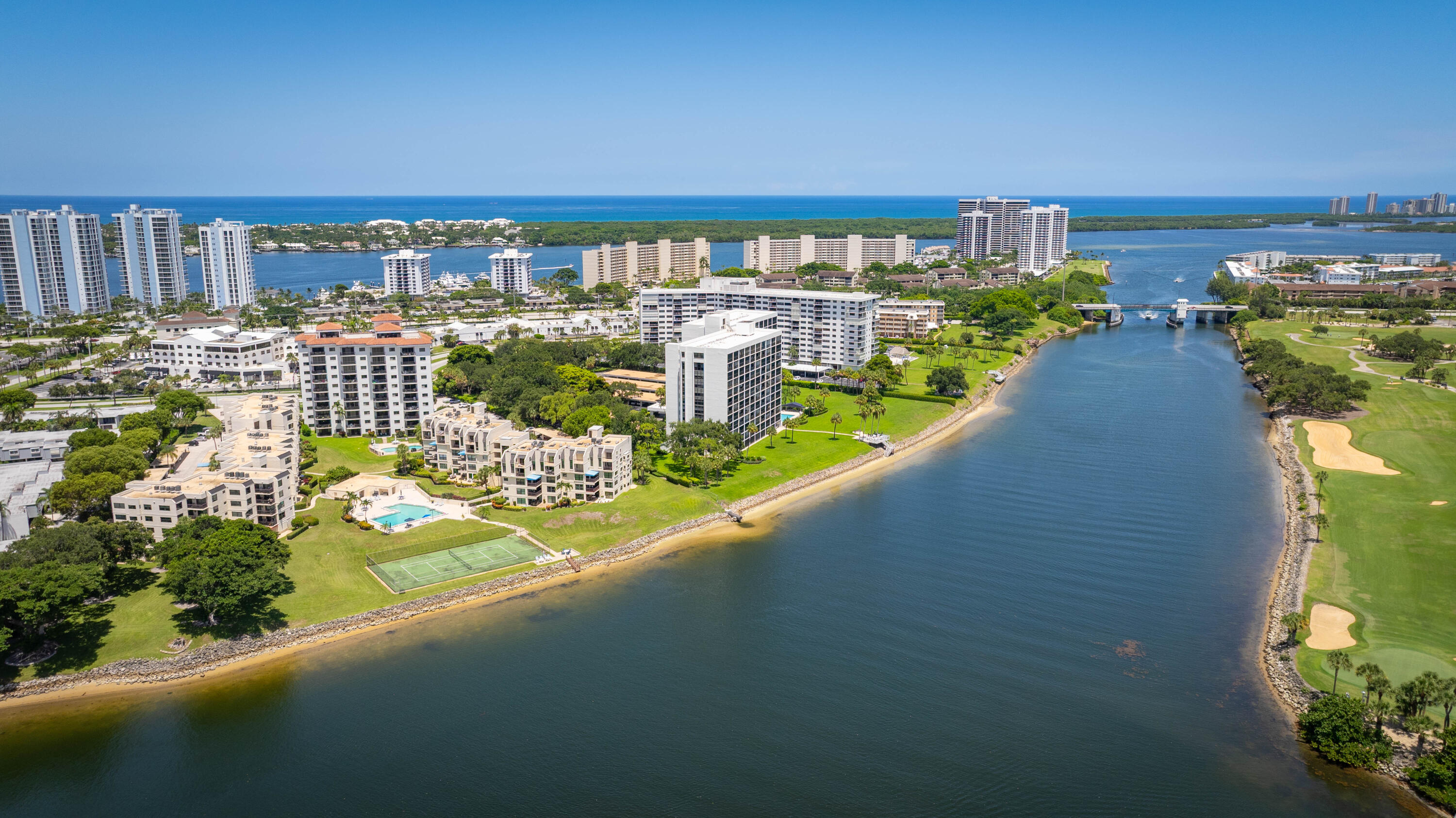 374 Golfview #205 North Palm Beach, FL 33408