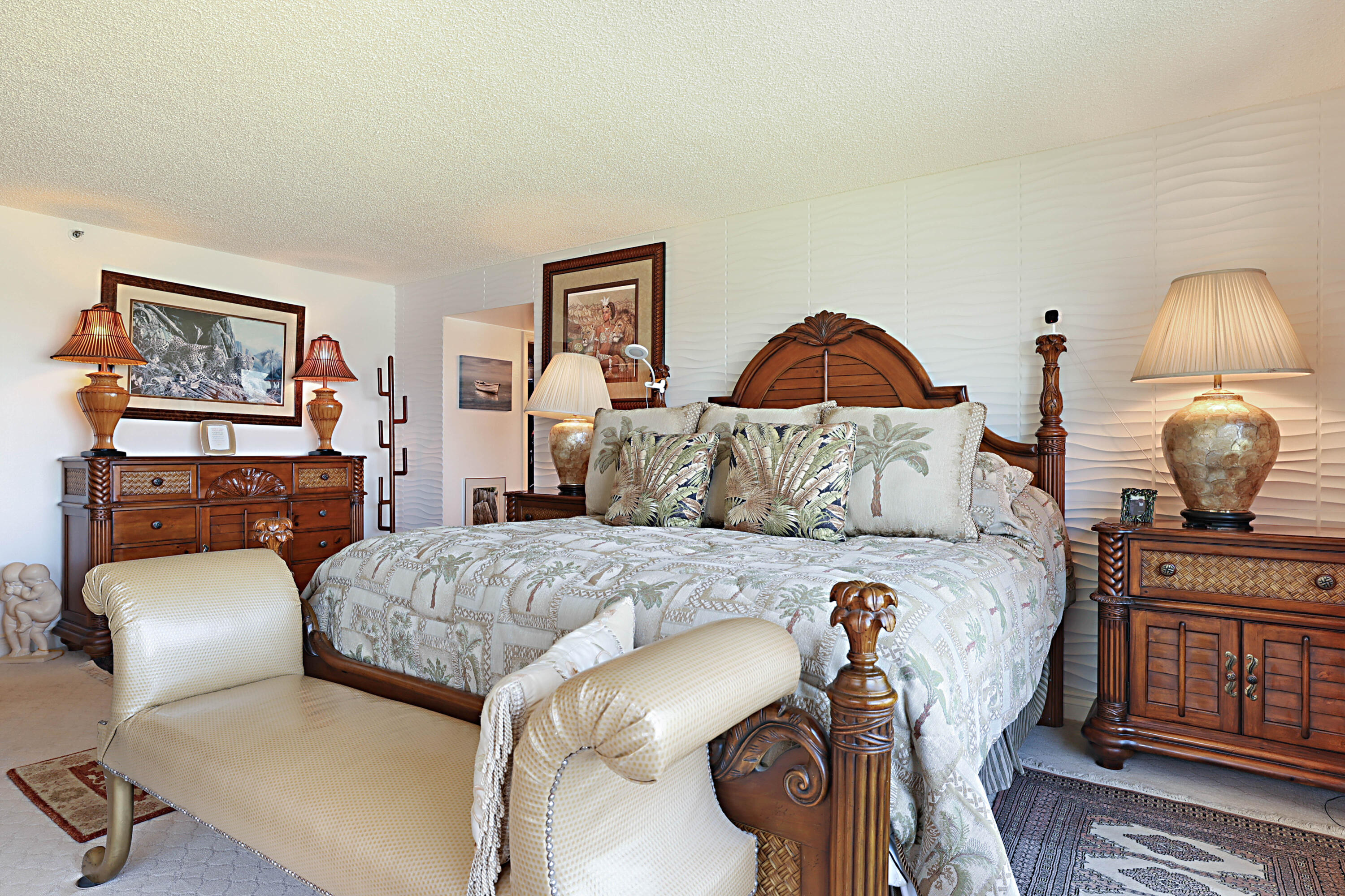 374 Golfview #205 North Palm Beach, FL 33408