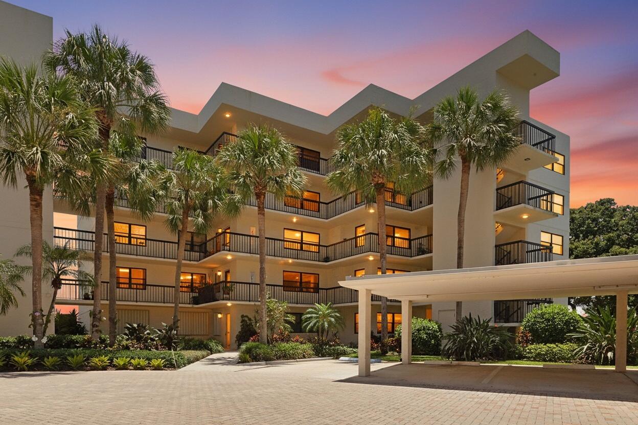 374 Golfview #205 North Palm Beach, FL 33408