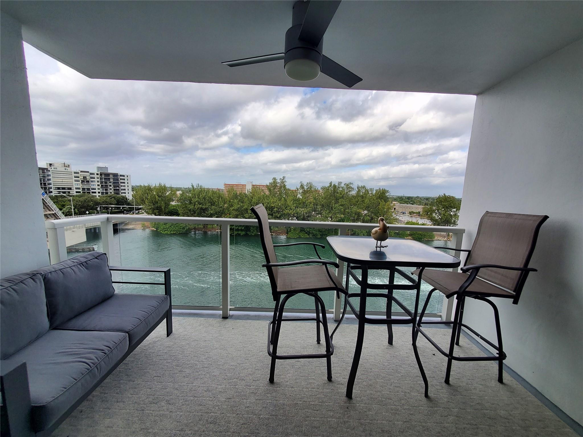 1401 N Riverside #805
