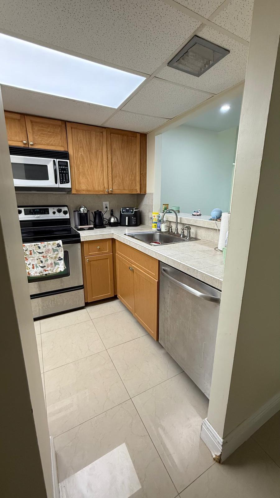 image Arlen House West14