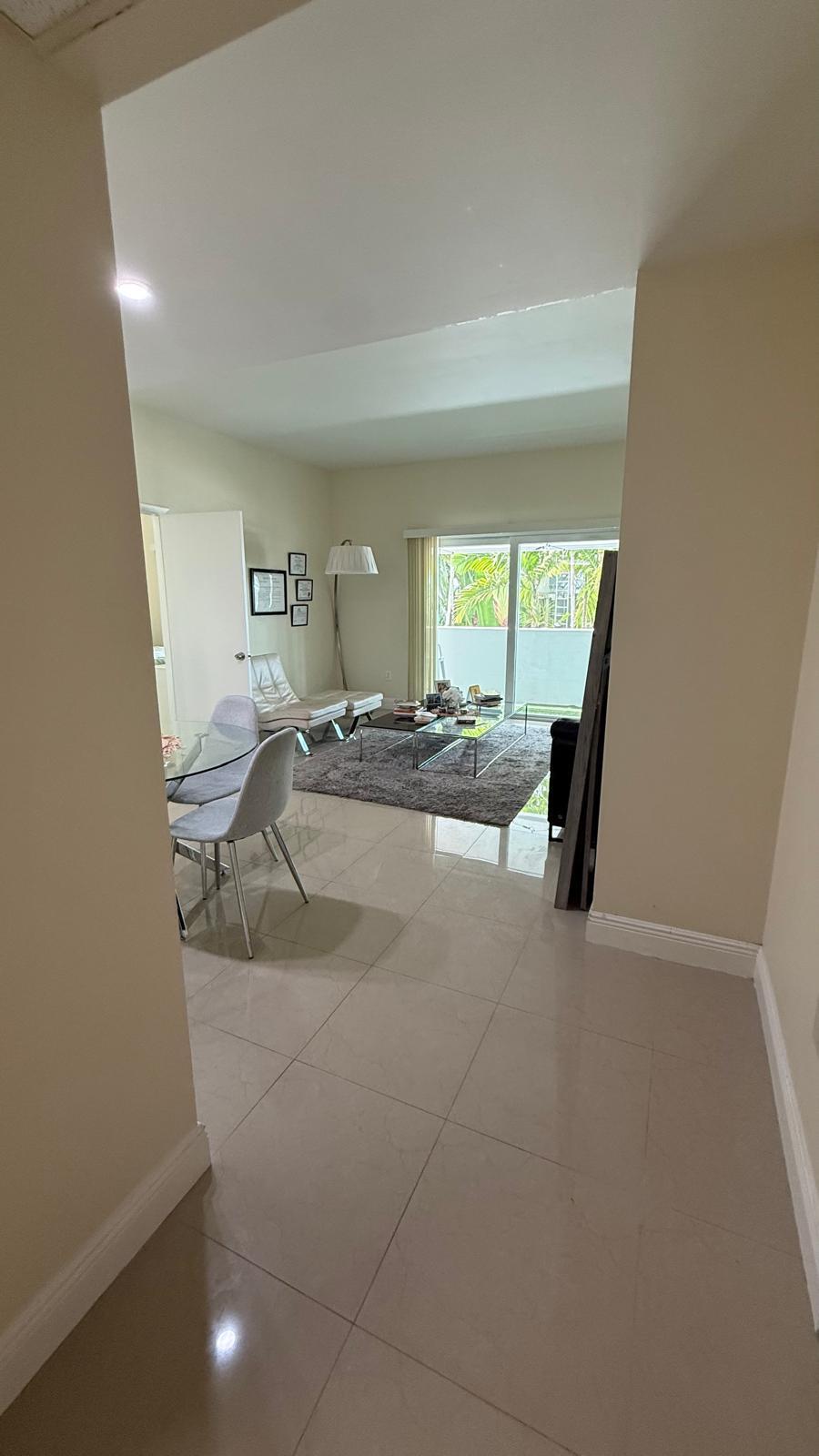image Arlen House West16