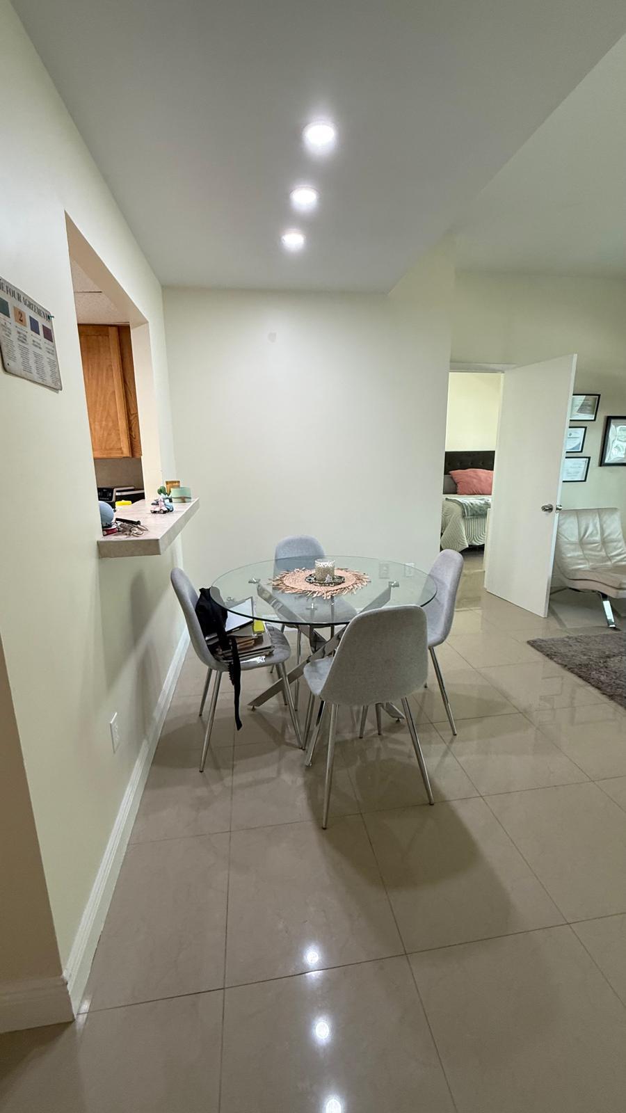 image Arlen House West21