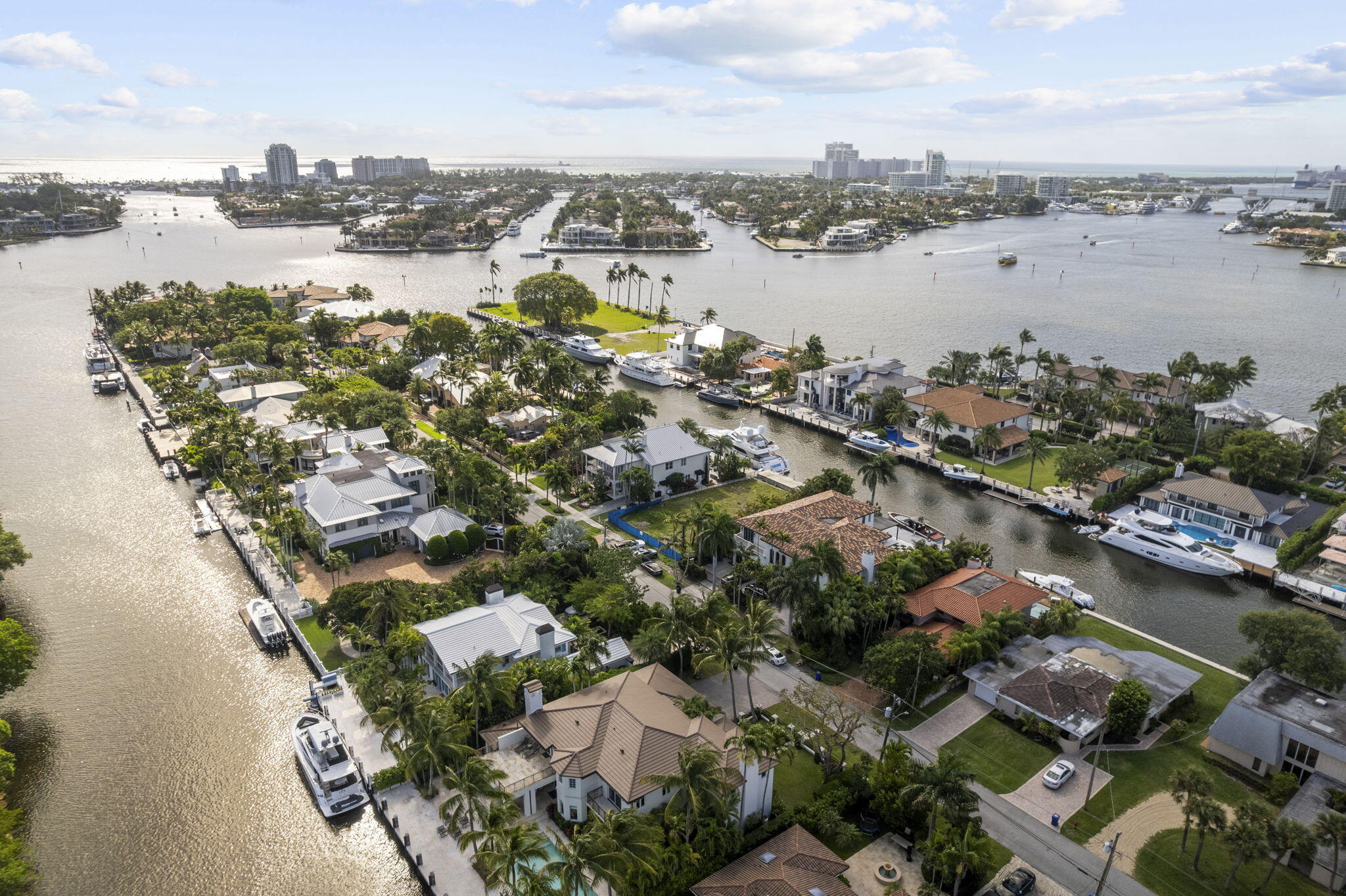 1780 SE 9th Fort Lauderdale, FL 33316