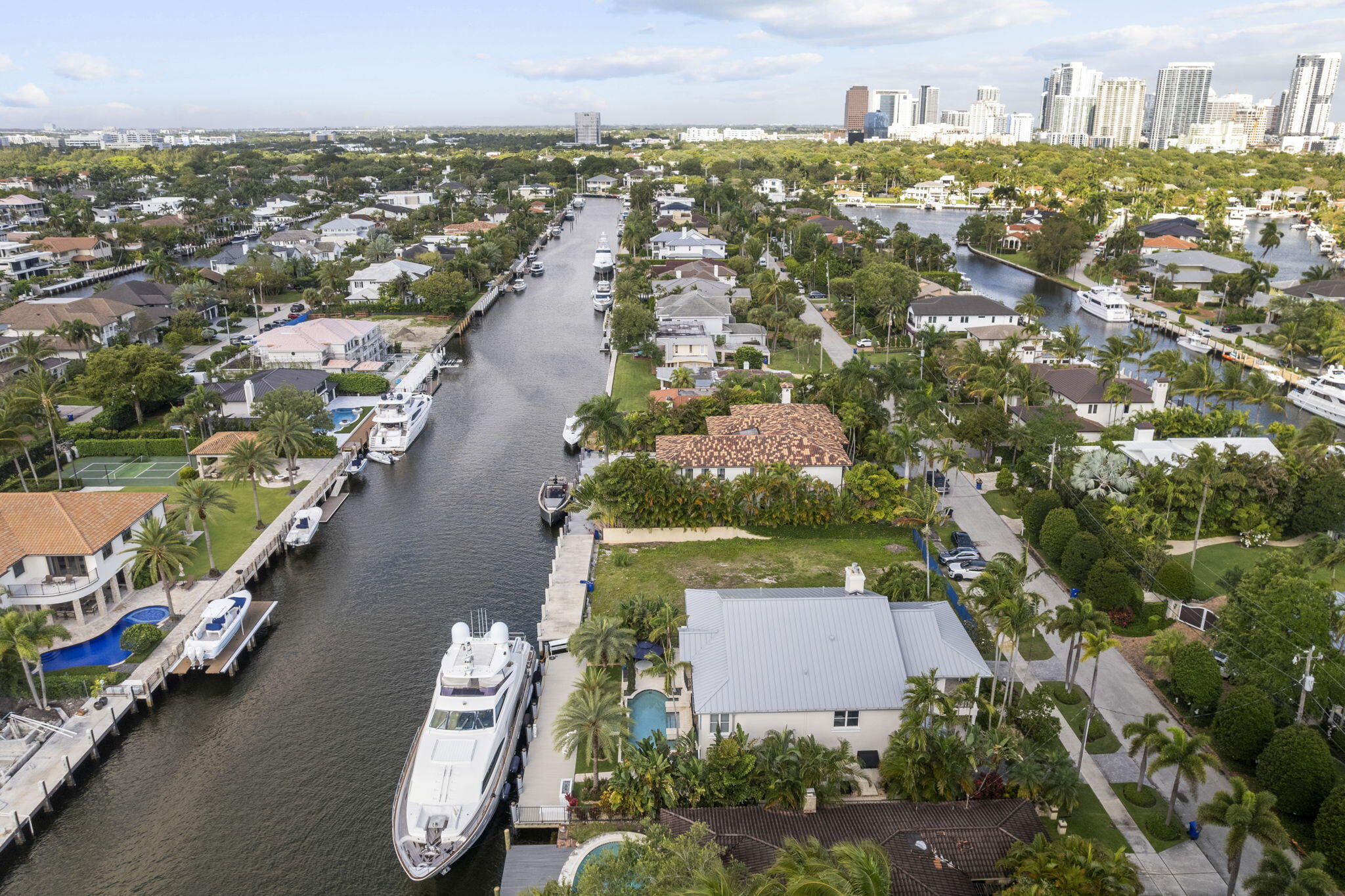 1780 SE 9th Fort Lauderdale, FL 33316