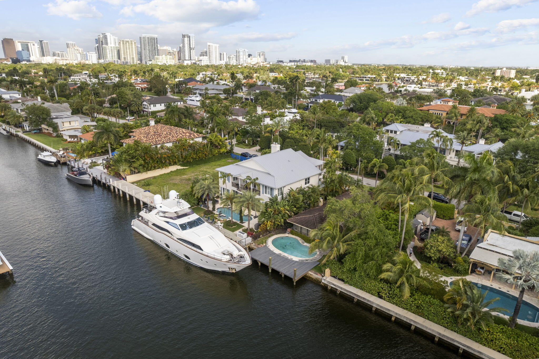 1780 SE 9th Fort Lauderdale, FL 33316