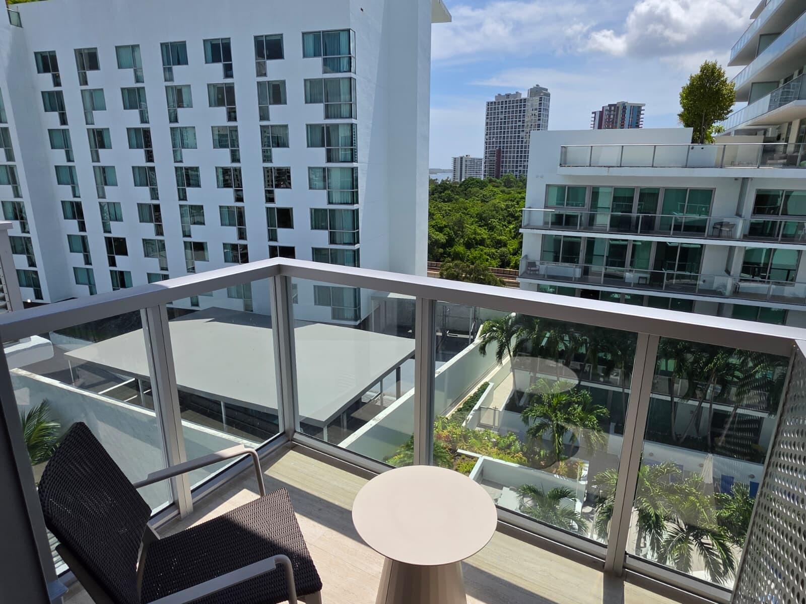 1611 SW 2nd #808 Miami, FL 33129