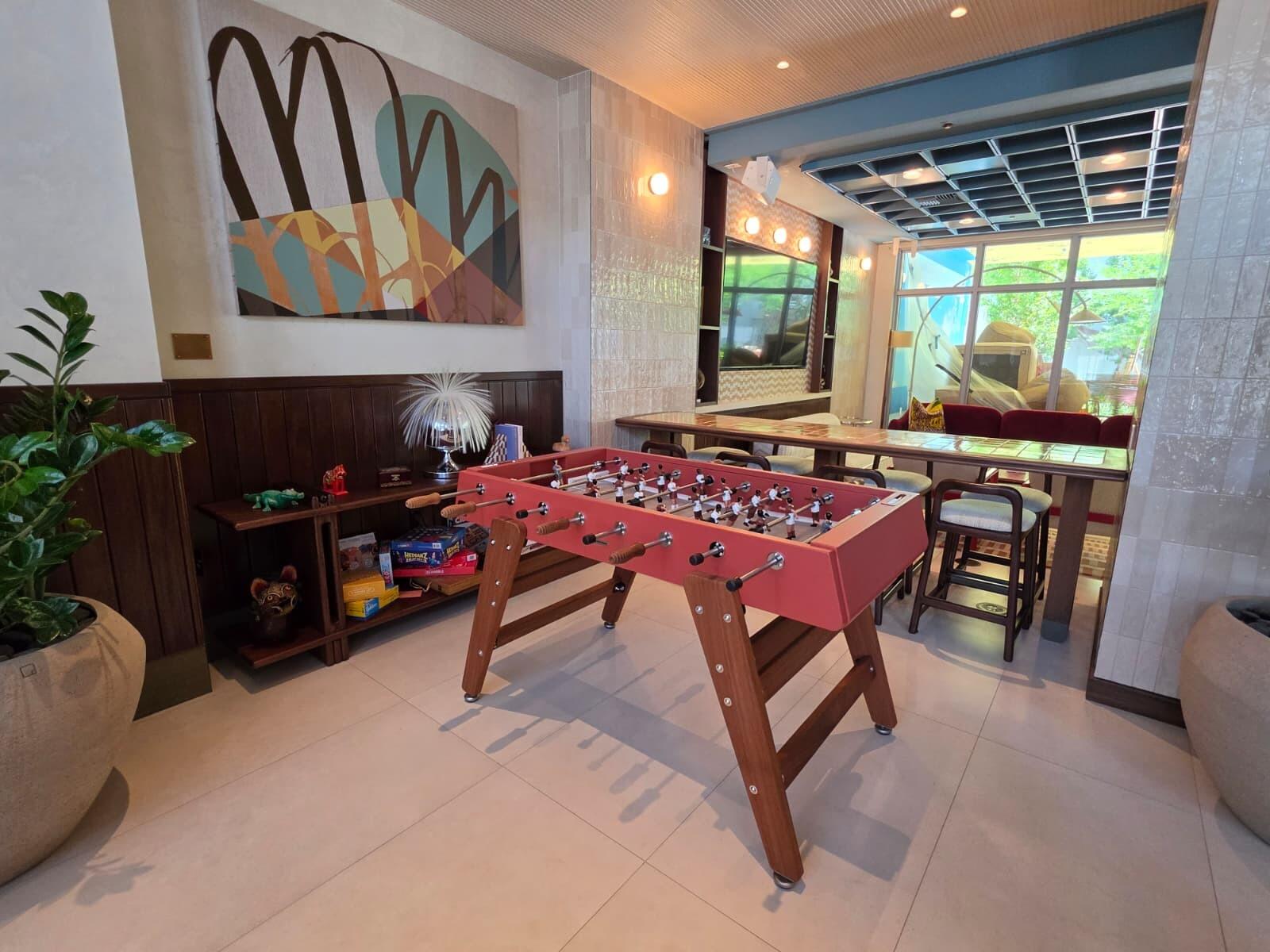 1611 SW 2nd #808 Miami, FL 33129