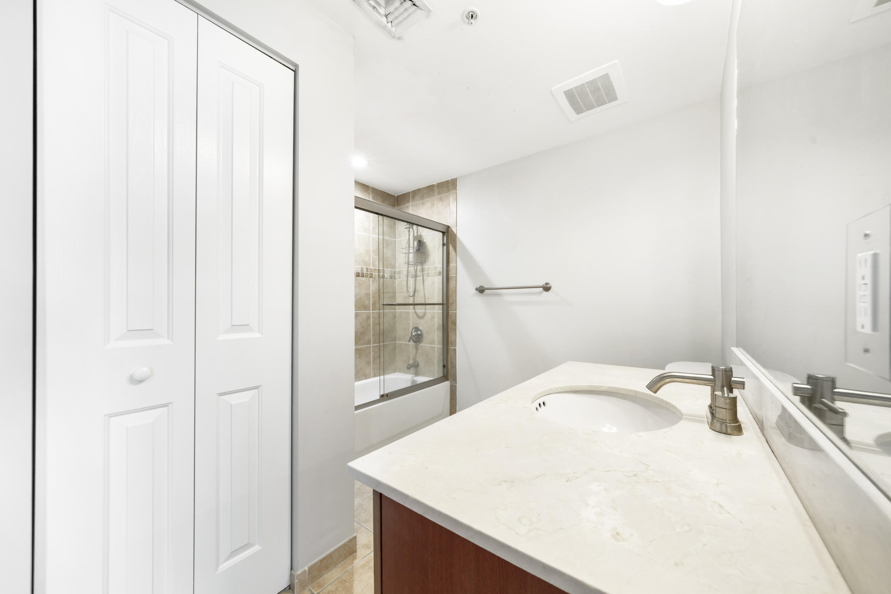 511 SE 5th Ave #1116 Fort Lauderdale, FL 33301