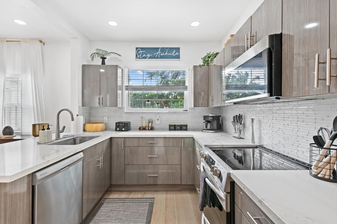 615 SE 11th Fort Lauderdale, FL 33301