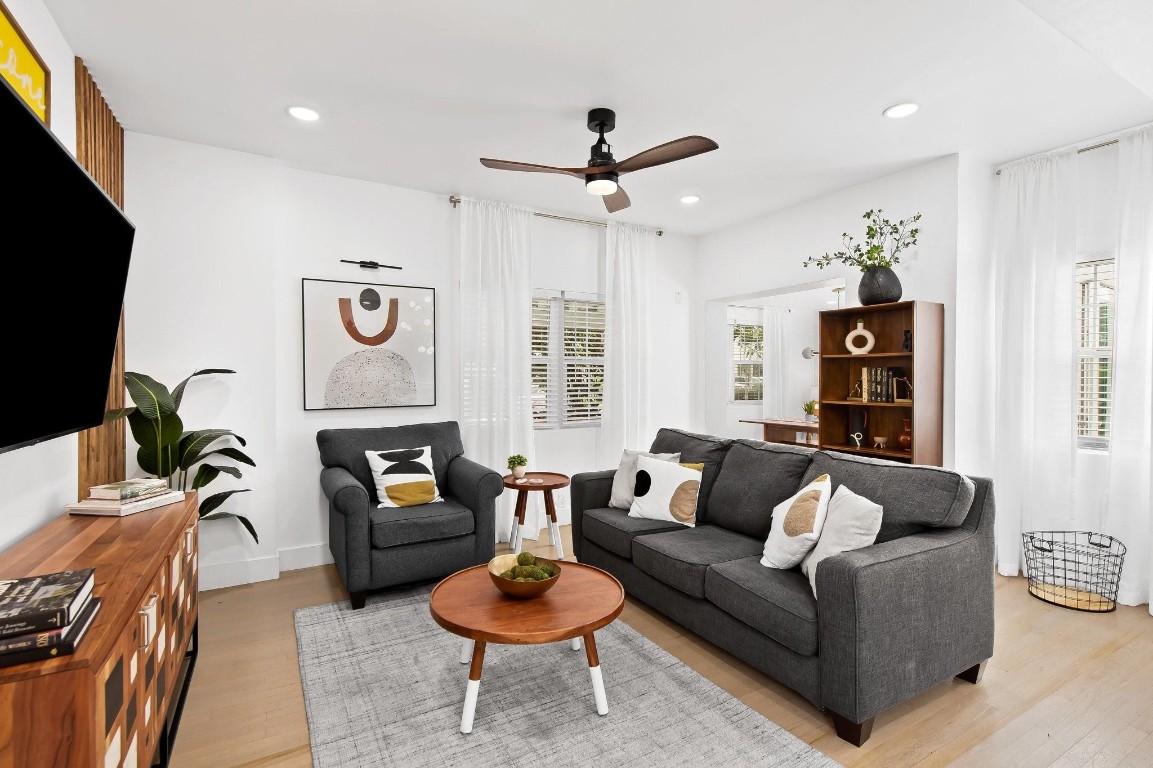 615 SE 11th Fort Lauderdale, FL 33301