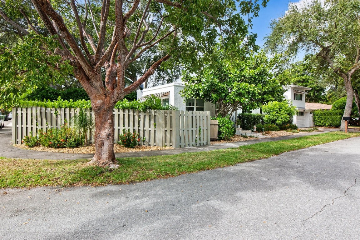 615 SE 11th Fort Lauderdale, FL 33301