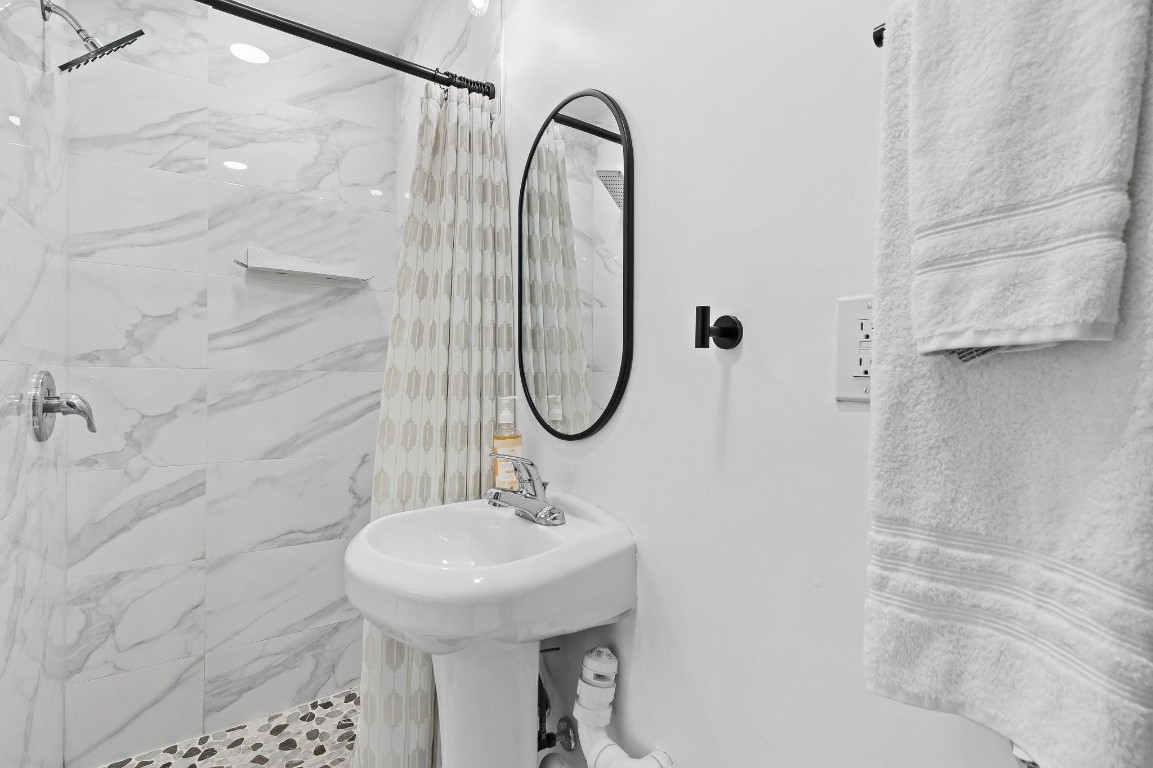 615 SE 11th Fort Lauderdale, FL 33301