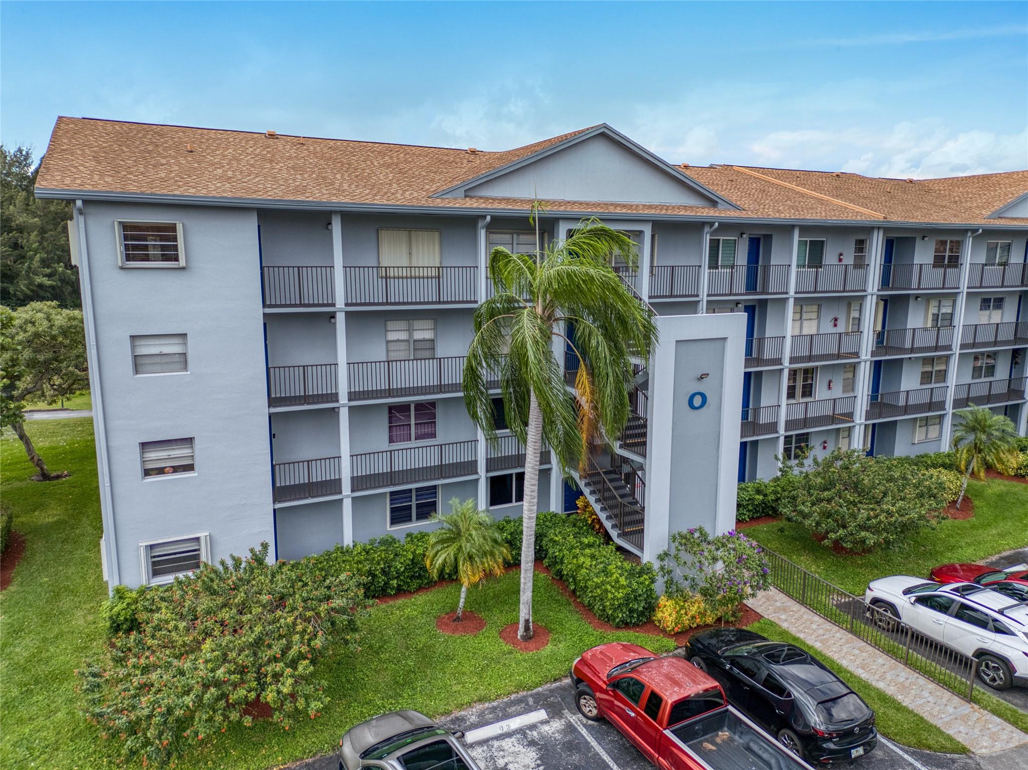 800 SW 125th Way #202
